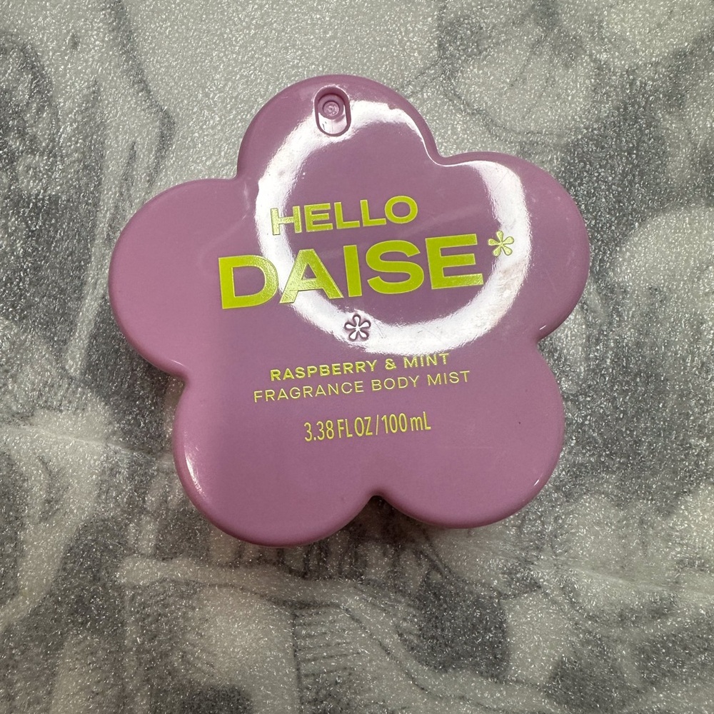 Daise- Raspberry & Mint Fragrance Body Mist - Purple